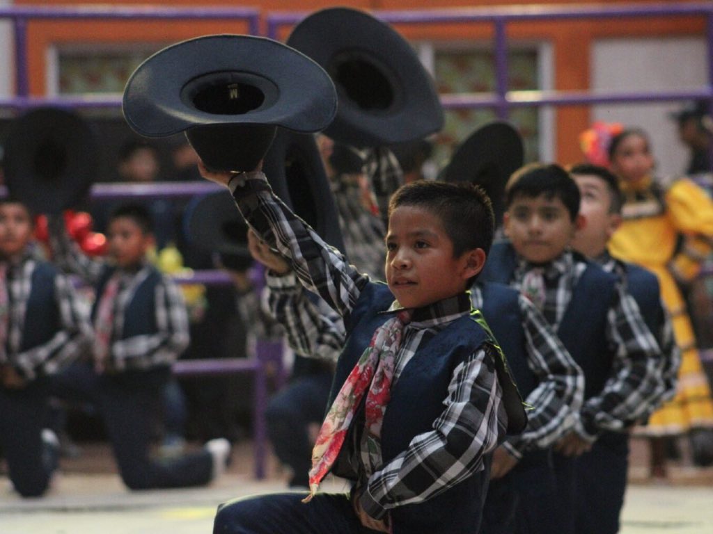 Escuelas presentan banquete cultural en la Feria Tecomatlán 2026