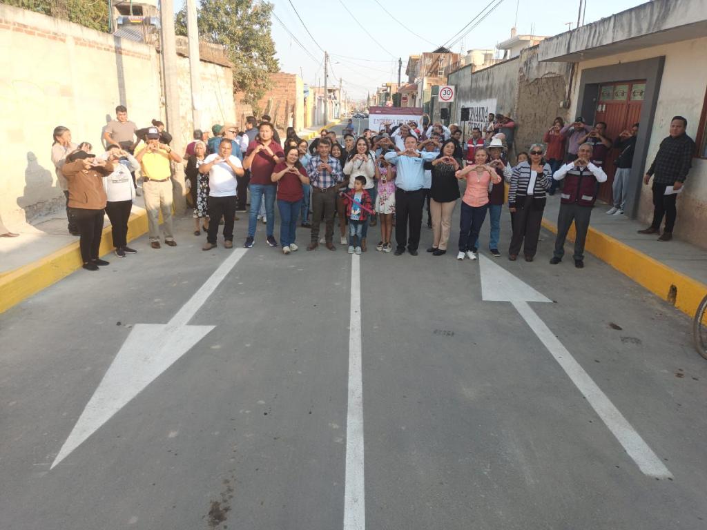Entregan rehabilitacion de calles en San Matías Cocoyotla