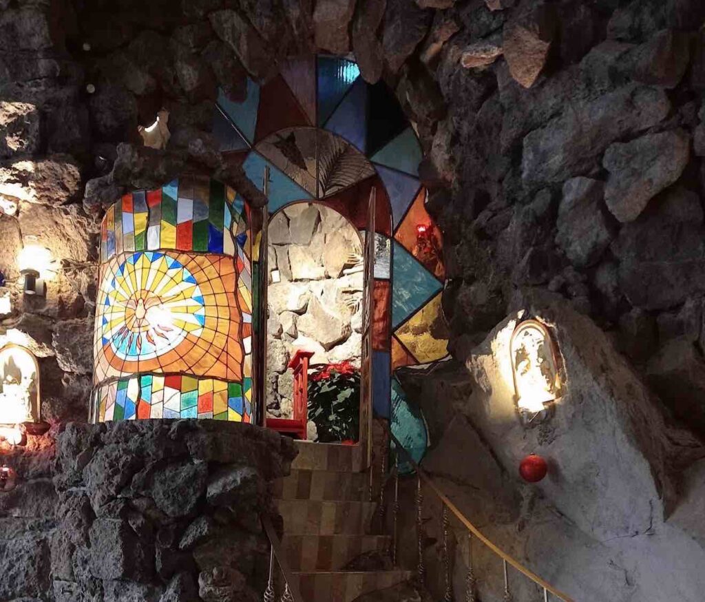 Gruta de nuestra señora de Lourdes 