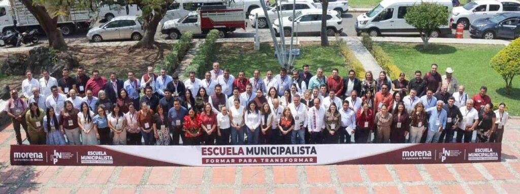 Participa Tonantzin Fernández en la Escuela Municipalista de Morena