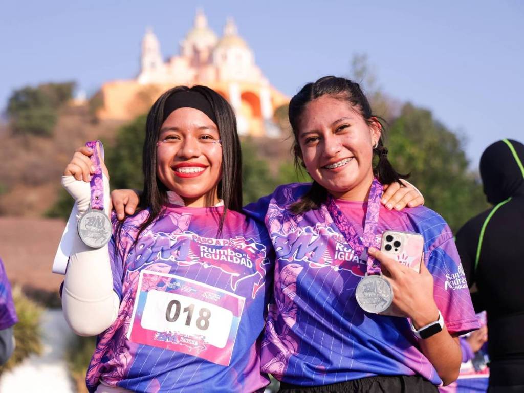 En el marco del 8M Lupita Cuautle encabezó la carrera conmemorativa “Paso a Paso Rumbo a la Igualdad"