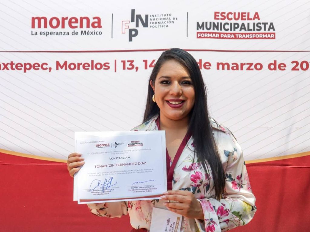 Participa Tonantzin Fernández en la Escuela Municipalista de Morena