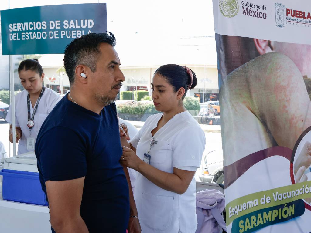 Confirma Puebla 152 casos activos de sarampión; hay estos módulos de vacunación