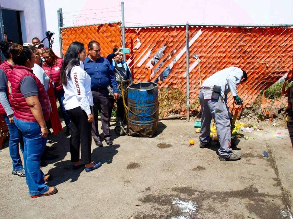 Continúan mejorando la infraestructura de mercados y tianguis de San Pedro Cholula
