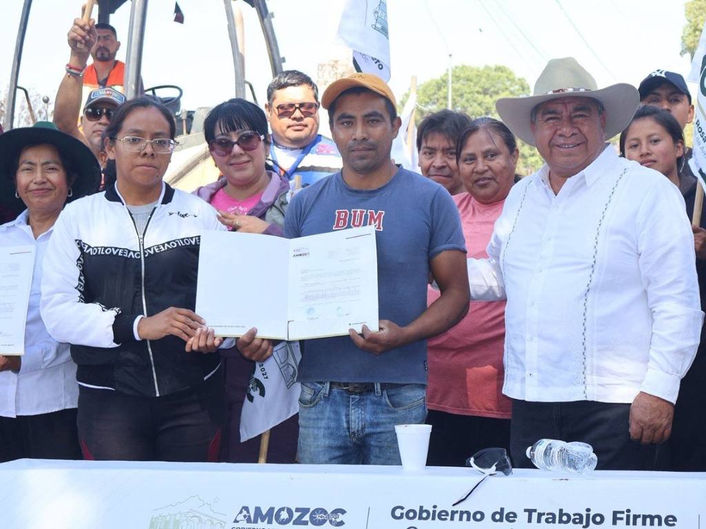 Entregan reconocimientos de calle en San Pedro Chachapa