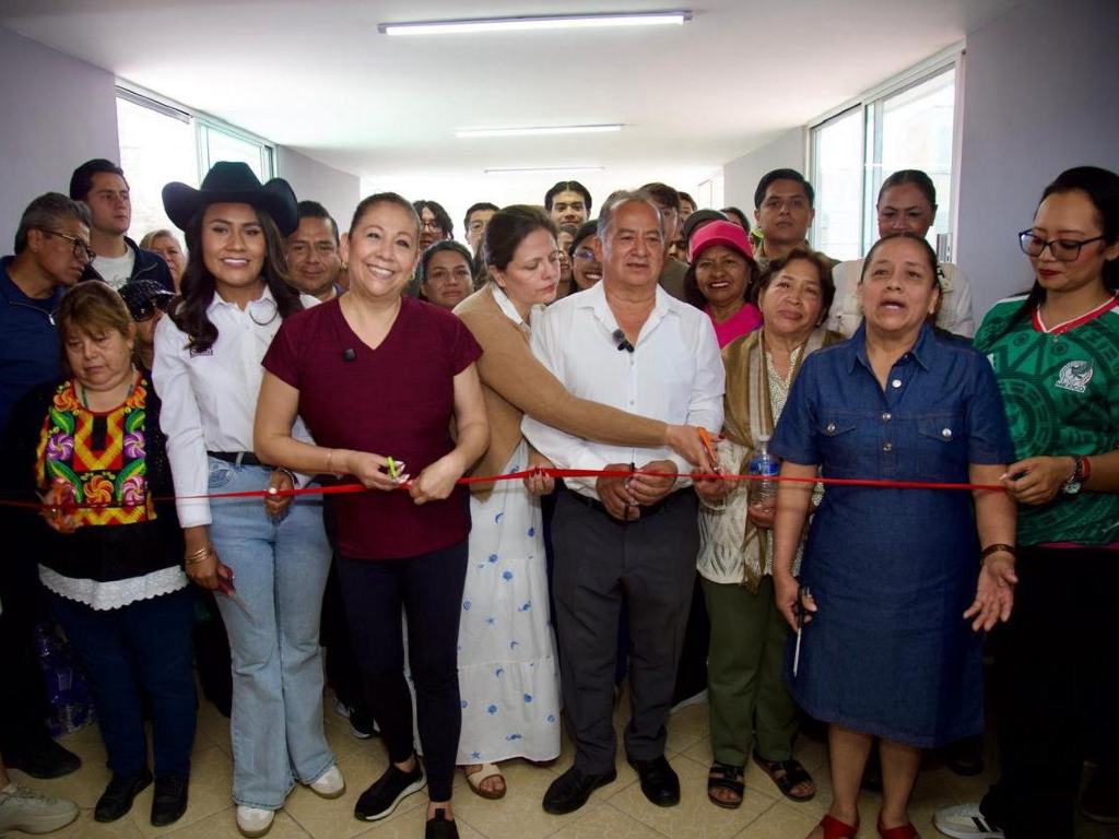 Inauguran rehabilitación de salón de usos múltiples en La Libertad