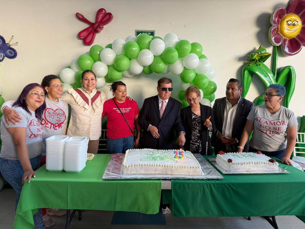 Participa Laura Artemisa en 25 aniversario de ACRIP