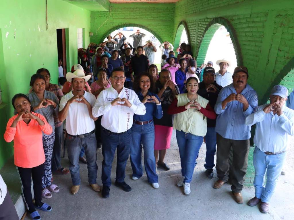 Recorre Pável Gaspar la Mixteca poblana para impulsar obras comunitarias 
