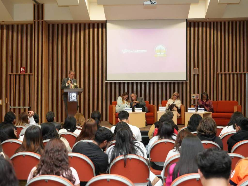 Pepe Chedraui participa en coloquio internacional de la UNAM sobre gobernanza