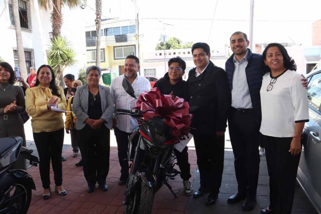 Gobierno de Cuautlancingo realiza entrega de premios del Sorteo Predial