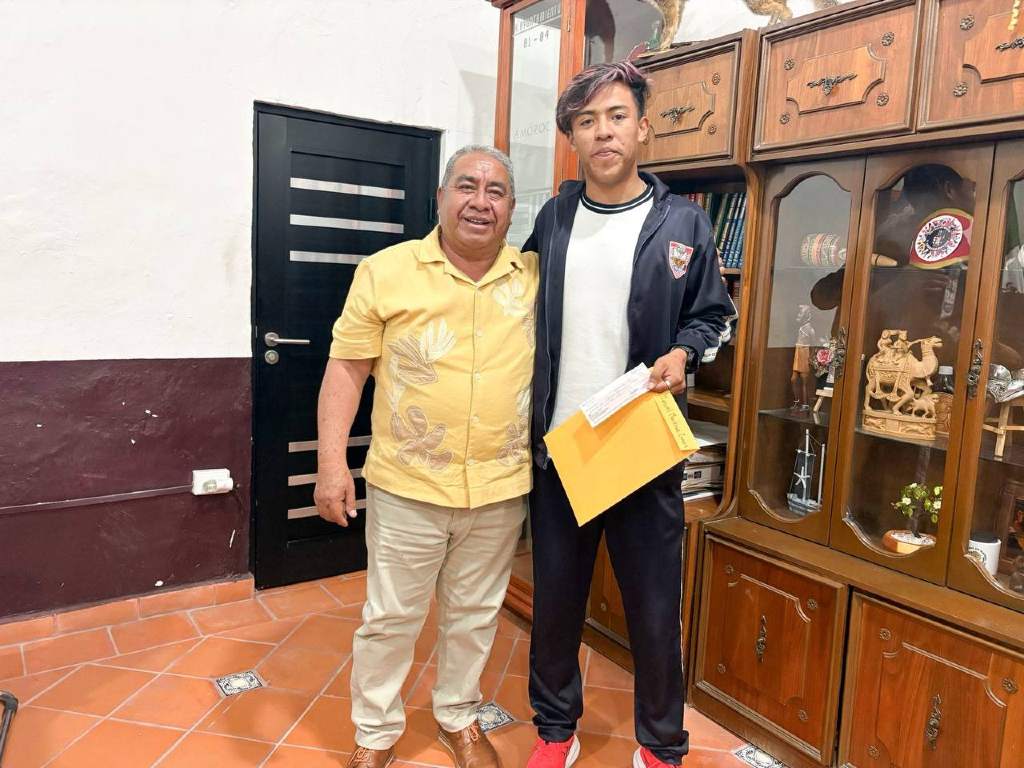 Continúa Severiano de la Rosa impulsando y apoyando a jóvenes deportistas talento de Amozoc
