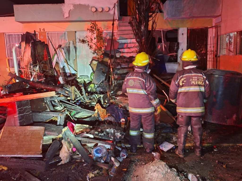 Incendio moviliza a cuerpos de emergencia en Los Héroes durante la madrugada