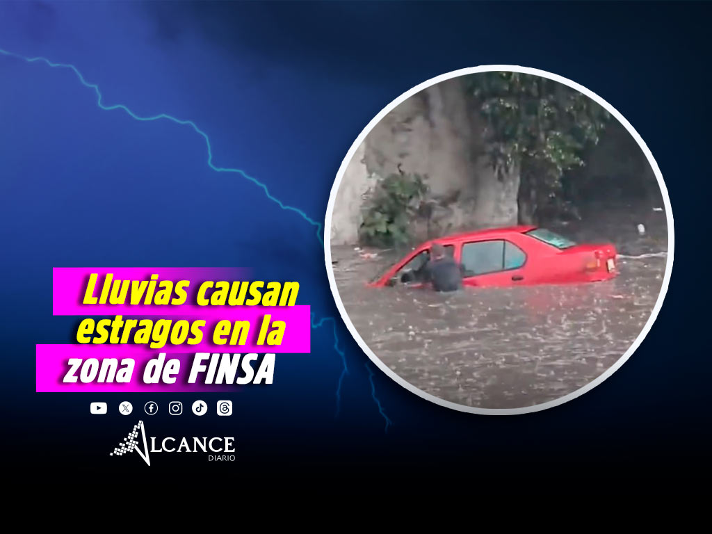 Fuerte lluvia inunda puente en la México-Puebla; conductor queda atrapado cerca de FINSA