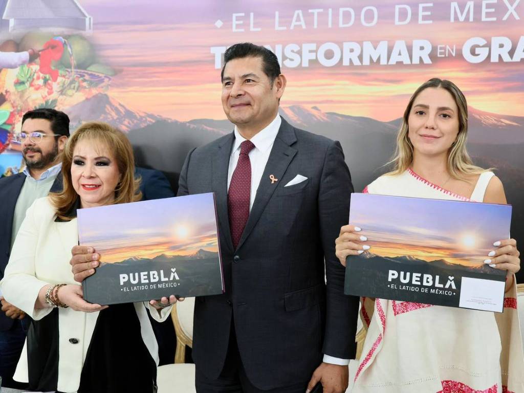 Libro libro "Puebla El Latido de México" proyecta riqueza cultural y turística del estado