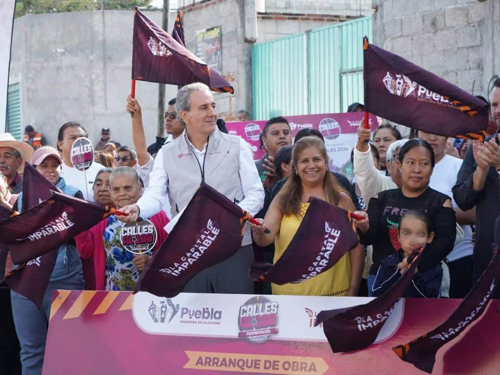 Realizan obras de pavimentación en la colonia El Salvador