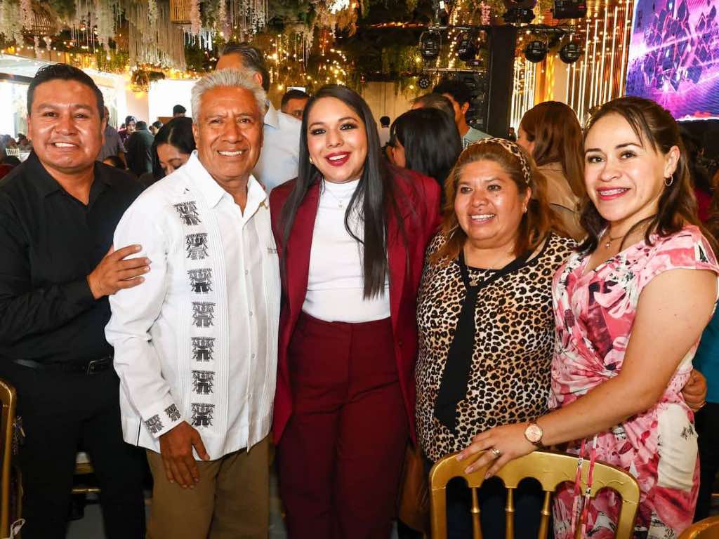 Reconoce Tonantzin Fernández trayectoria y esfuerzo del magisterio de San Pedro Cholula