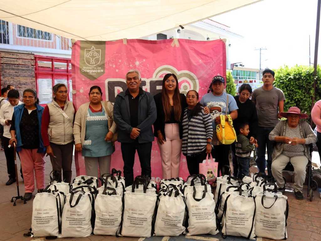Entregan 2 mil apoyos alimenticios en el municipio de Ocoyucan