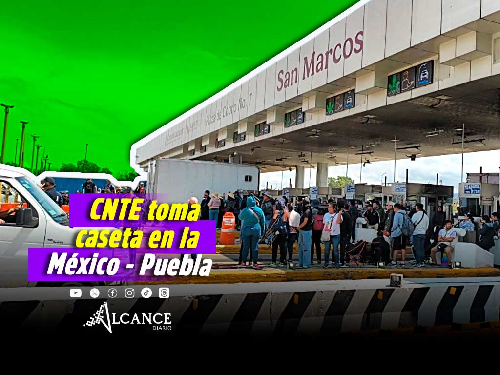 CNTE toma la caseta de San Marcos en la México - Puebla; automovilistas pasan sin pagar peaje