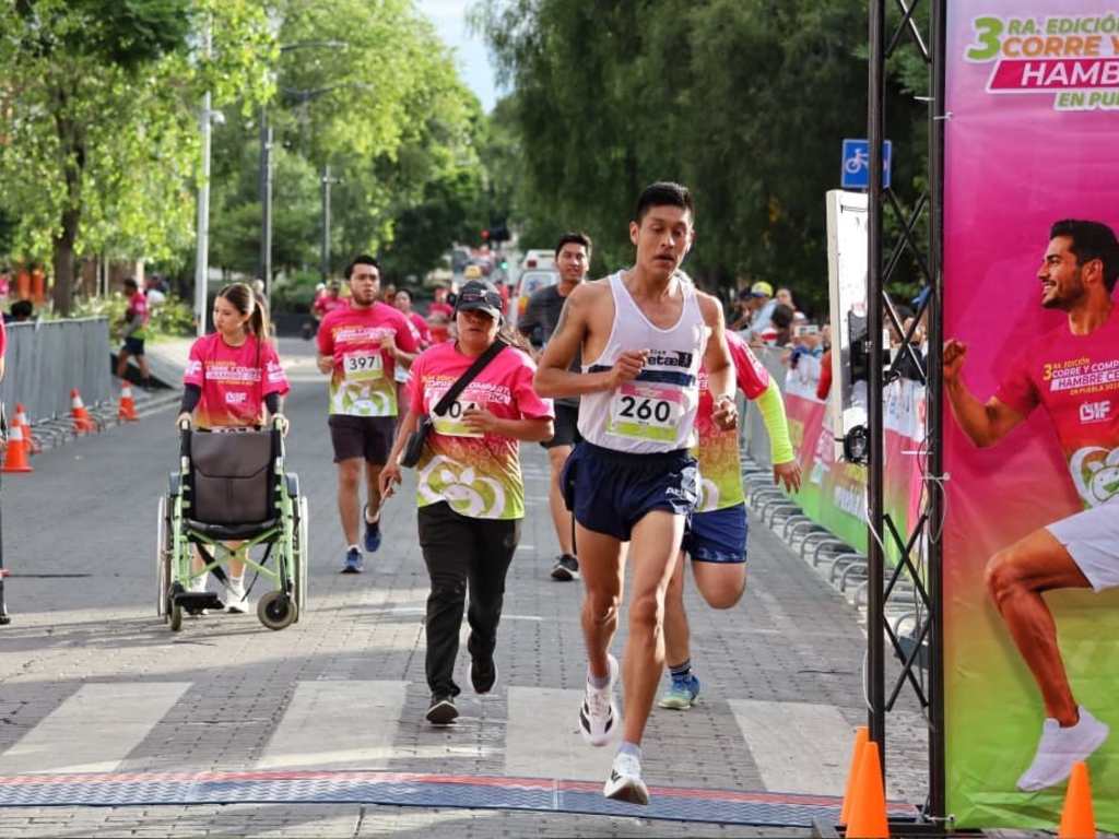 Celebran la Carrera “Corre y Comparte, Hambre Cero Puebla 2026”