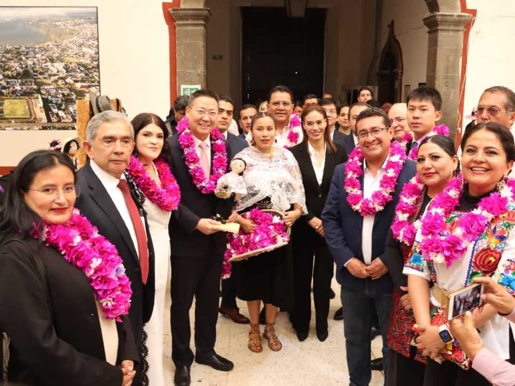 Fortalecen hermandad Congreso del Estado y Zacatlán con China