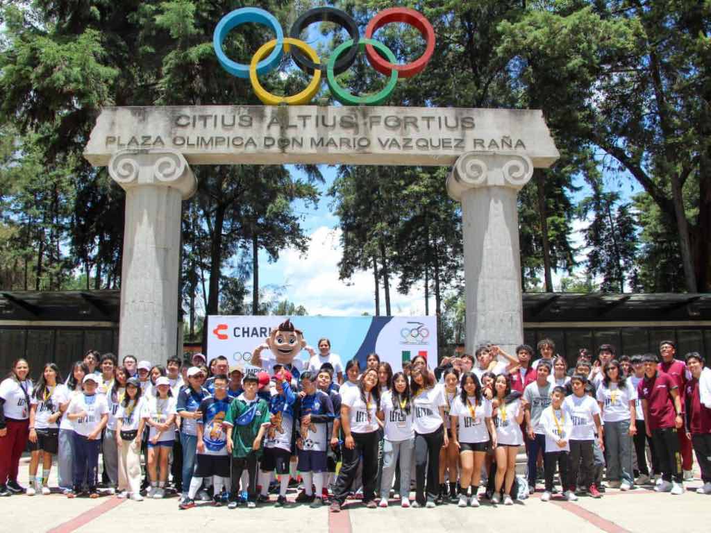 Niñas y niños de Puebla capital participan en el Día Olímpico 2026