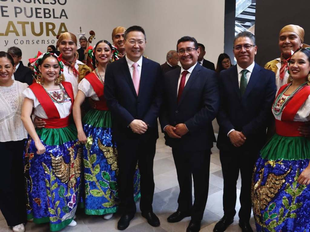 Embajador de China destaca riqueza cultural de Puebla durante visita al Congreso del Estado