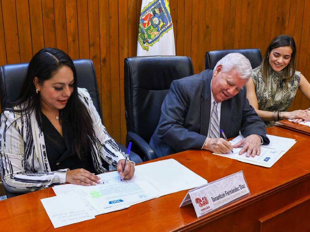 Firma San Pedro Cholula convenio con la Universidad Tec de Oriente