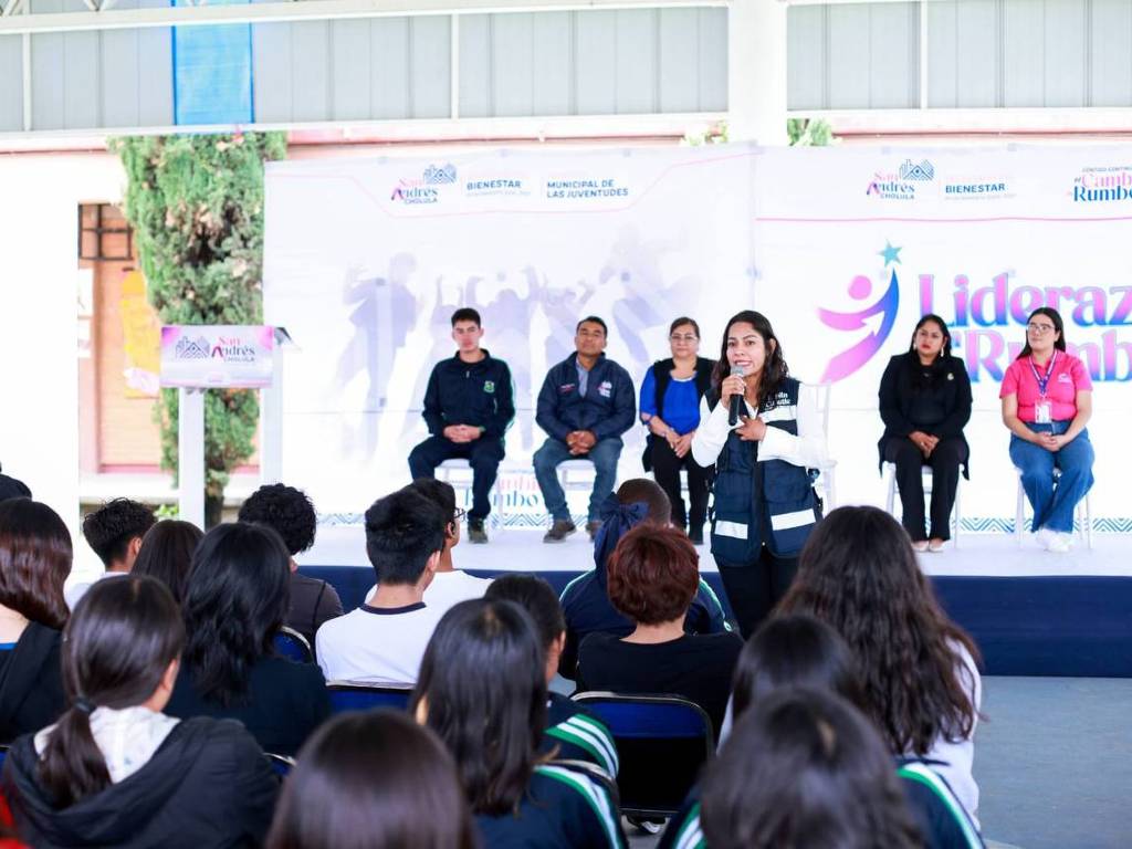 Llevan ciclo de conferencias “Liderazgo con Rumbo” a estudiantes de San Andrés Cholula