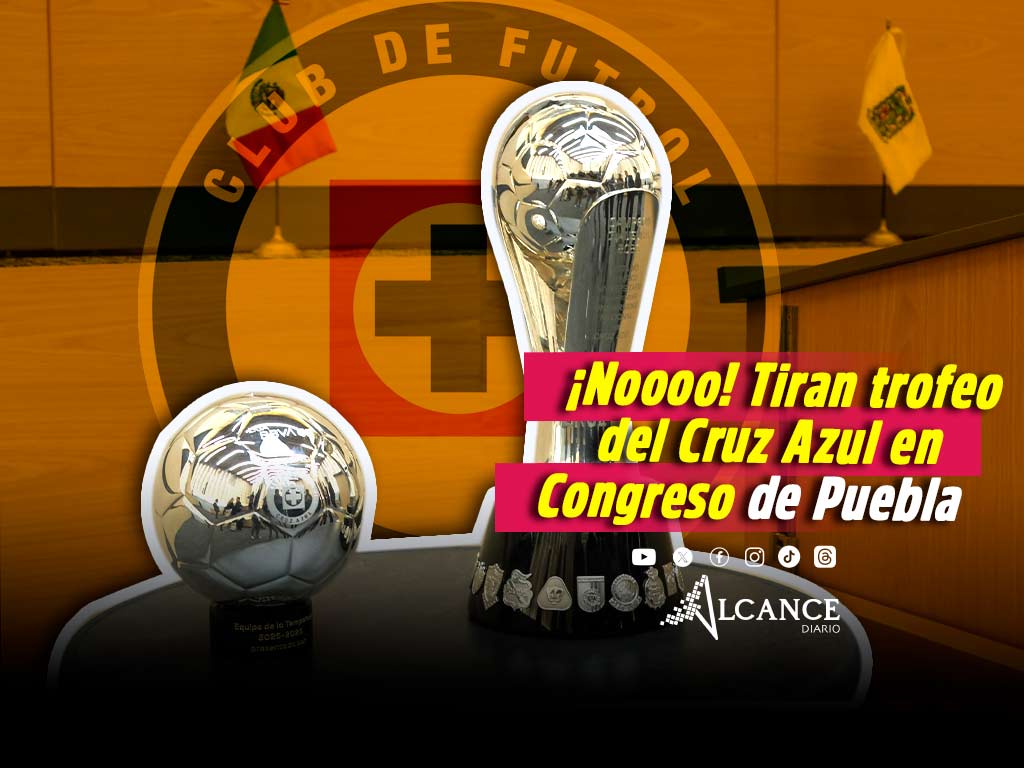 Diputada poblana rompe trofeo del Cruz Azul en el Congreso de Puebla; ella acusa a Huiqui
