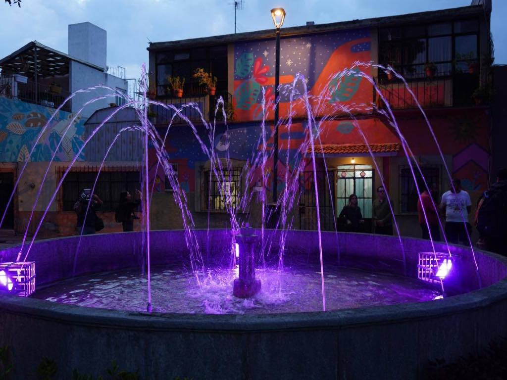 Dan mantenimiento a fuente del Parque del Barrio de Xanenetla