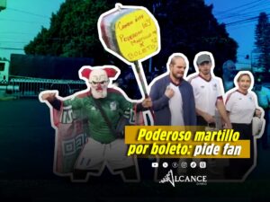 Con martillo y esperanza: poblano busca boleto para México vs Sudáfrica afuera del estadio