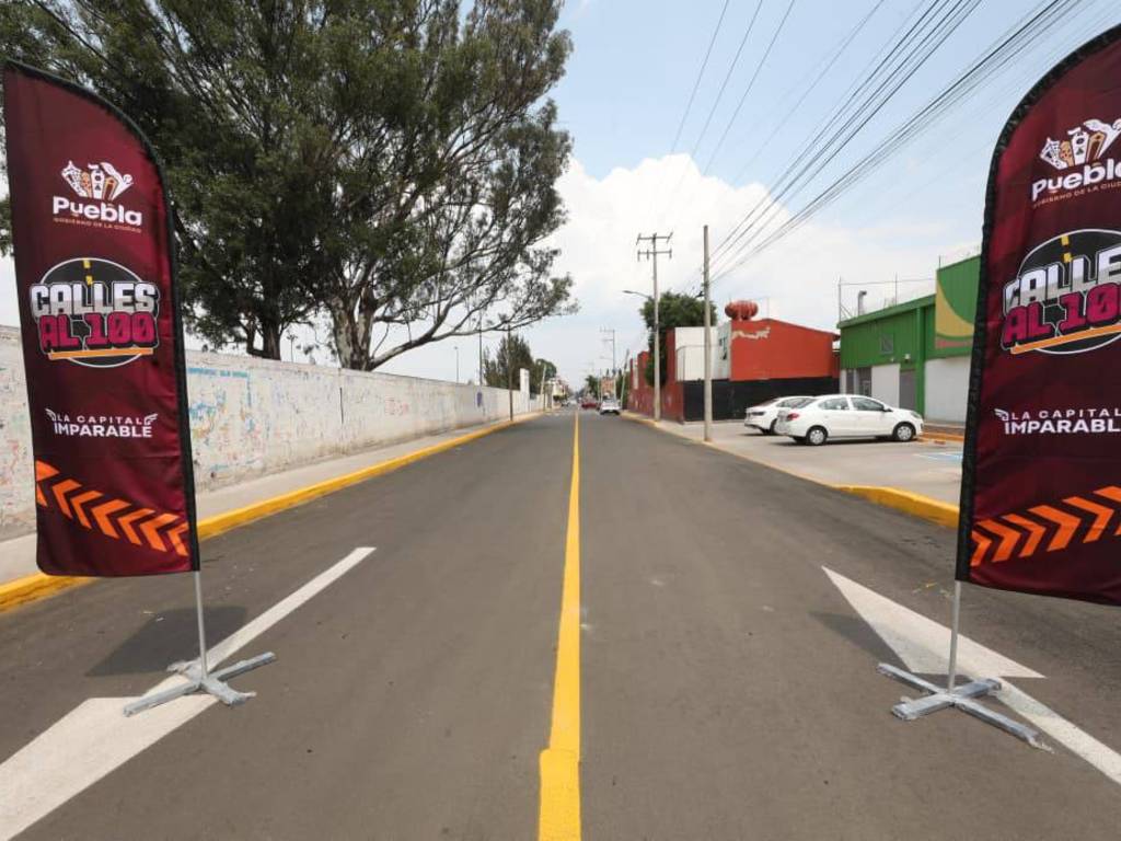 Entrega Gobierno de la ciudad rehabilitación vial en la colonia Vicente Guerrero