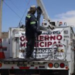 Gobierno de Amozoc da mantenimiento al alumbrado público en Chachapa 