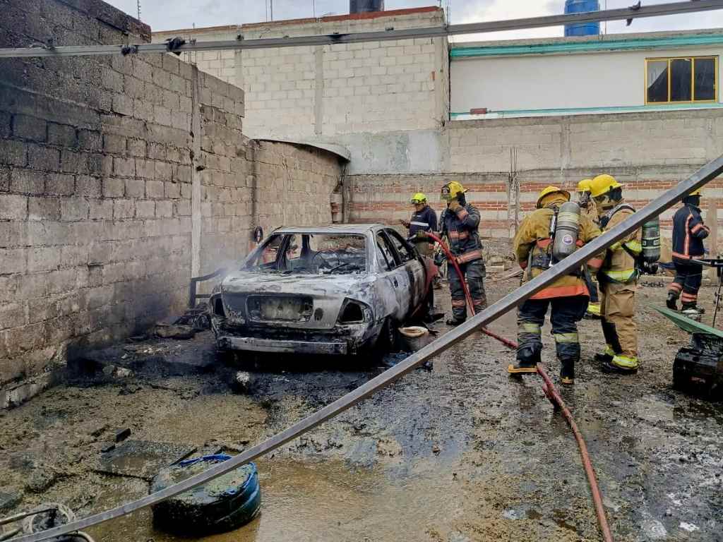 Incendio en predio en el Retorno de la Diagonal San Antonio Abad moviliza a cuerpos de emergencia