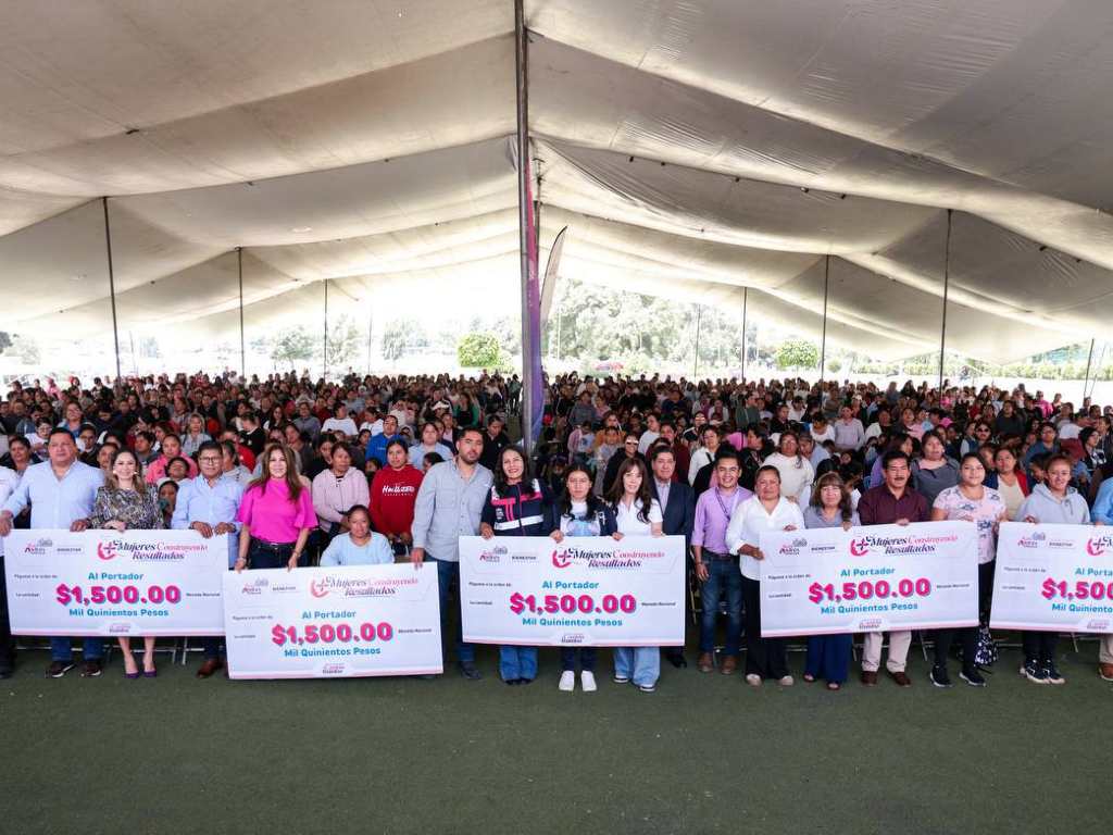Entrega Lupita Cuautle segunda etapa del programa “Mujeres Construyendo Resultados”