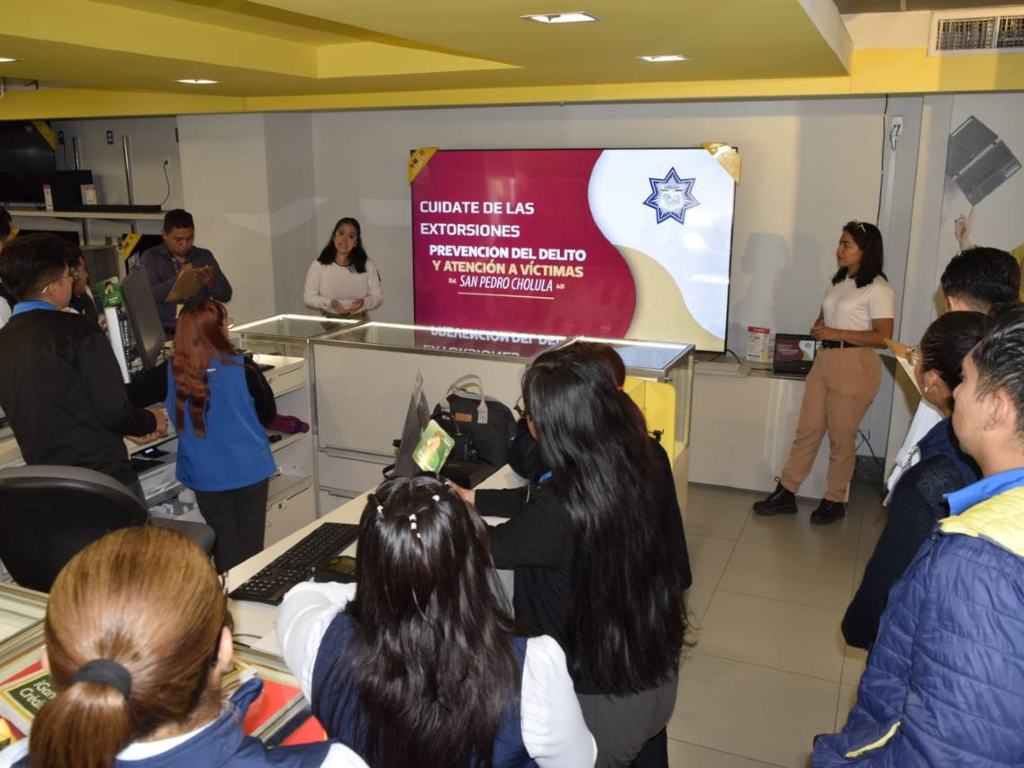Refuerzan acciones de prevención de la extorsión en el sector comercial de Cholula