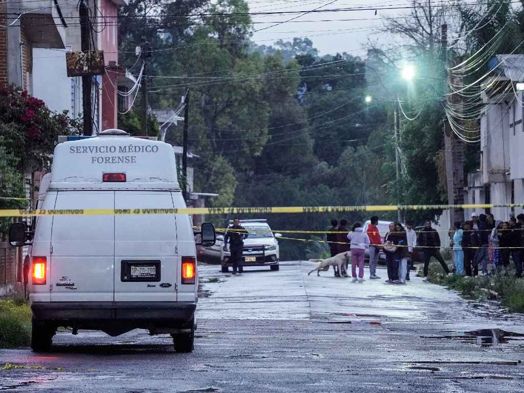 Asesinan a balazos a “El Chiburro” en la colonia Joaquín Colombres de Puebla; dejan mensaje junto al cuerpo