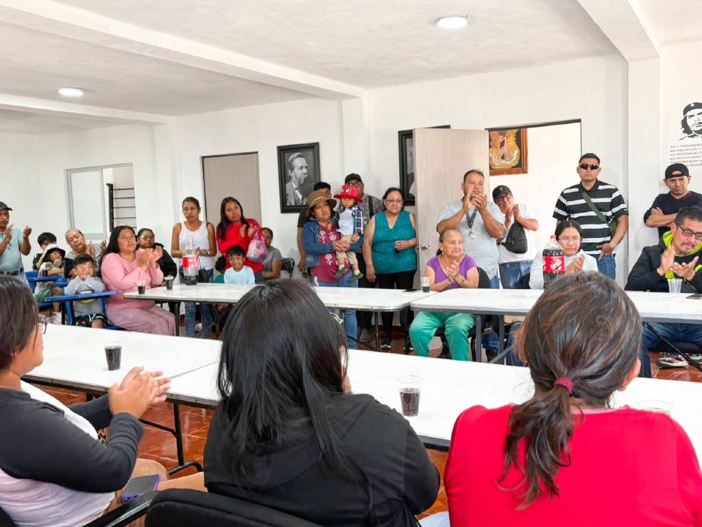 Atiende Severiano de la Rosa a colonias antorchistas de Amozoc con diálogo y trabajo coordinado