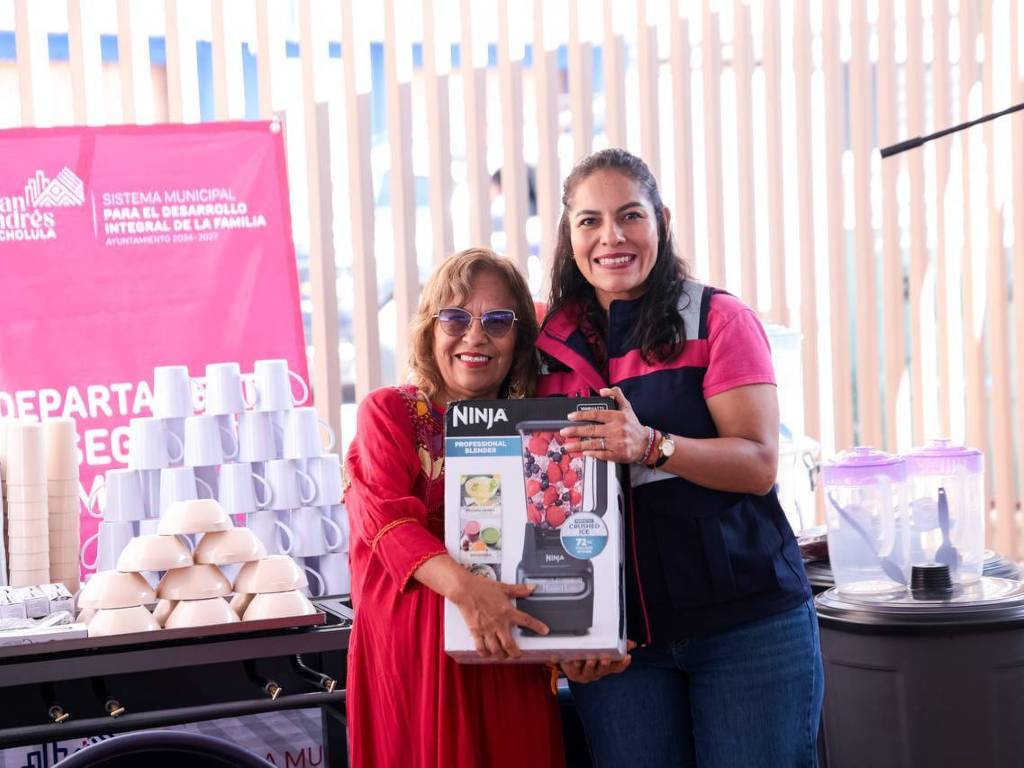 Entregan nuevo equipamiento para desayunadores escolares en San Andrés Cholula