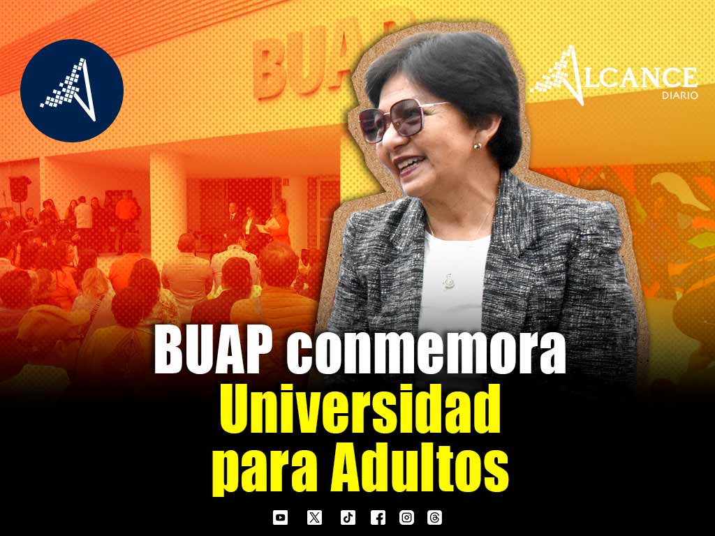 BUAP celebra 10 años de la Universidad para Adultos con cápsula del tiempo que abrirá en 2036