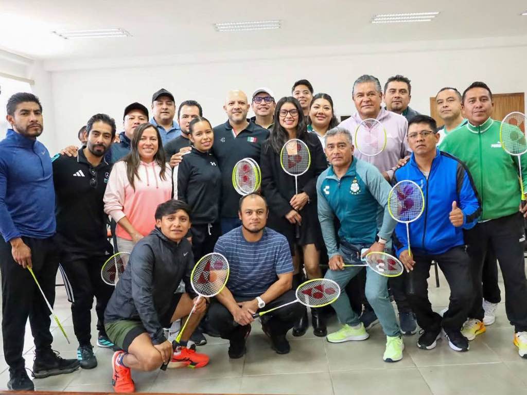 Fortalece Deporte y Juventud capacitación de bádminton a entrenadoras y entrenadores de Puebla