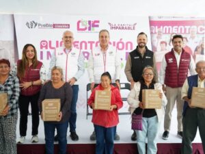 Entregan despensas del programa Alimentación Imparable en el Barrio de Analco