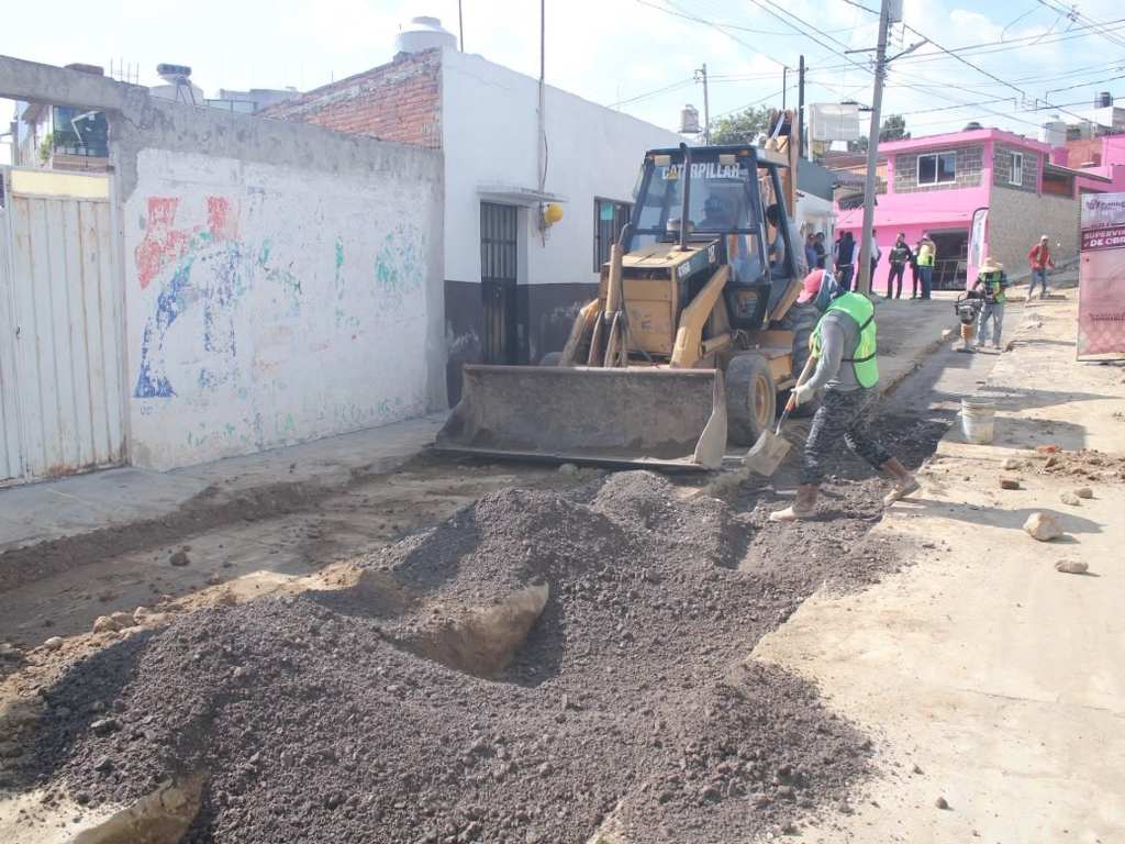 Supervisa Gobierno de la Ciudad construcción de red de alcantarillado sanitario en la Junta Auxiliar Ignacio Romero Vargas