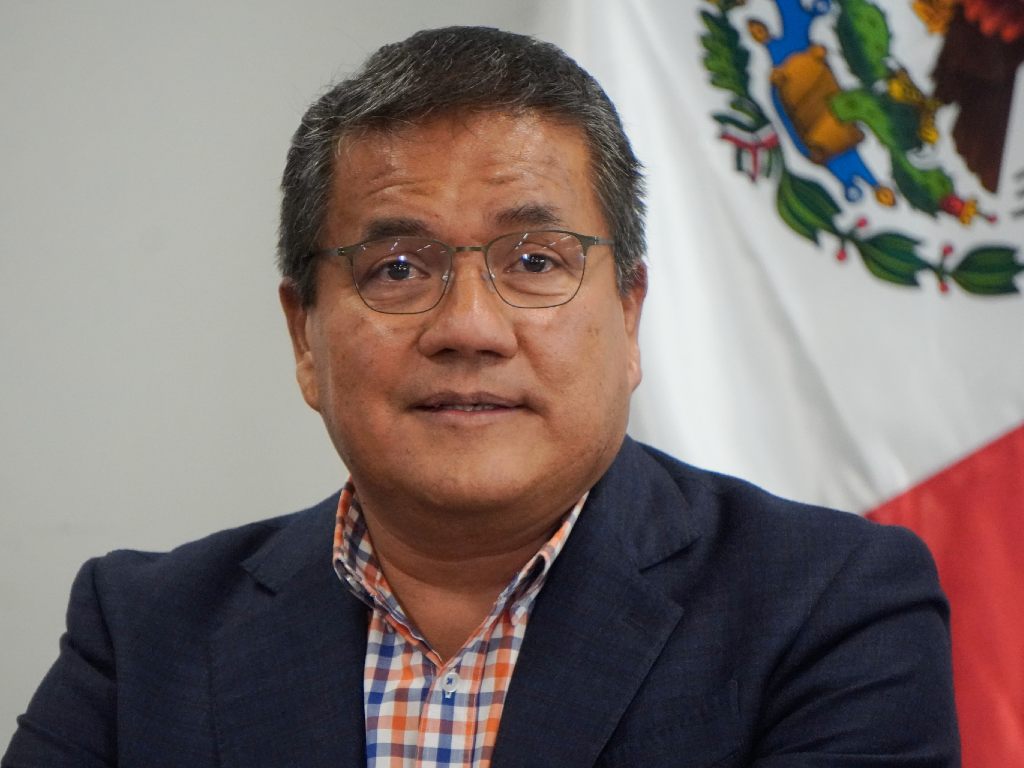 Julio Huerta cuestiona que madre de alcaldesa de Acatlán asuma la suplencia