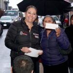 Anuncia Laura Artemisa mejoras en la Jorge Murad durante entrega de cheques de Obra Comunitaria