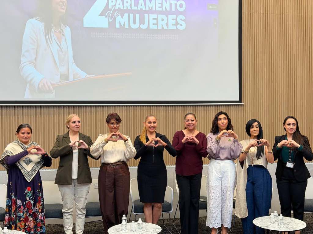 Llegamos por capacidad, no por género, asegura Laura Artemisa en Parlamento de Mujeres