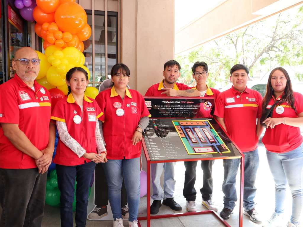 Una tienda para todos: OXXO inaugura en Puebla un modelo que apuesta por la inclusión