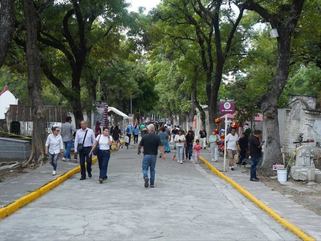 Garantiza Puebla capital mantenimiento en el Panteón Municipal