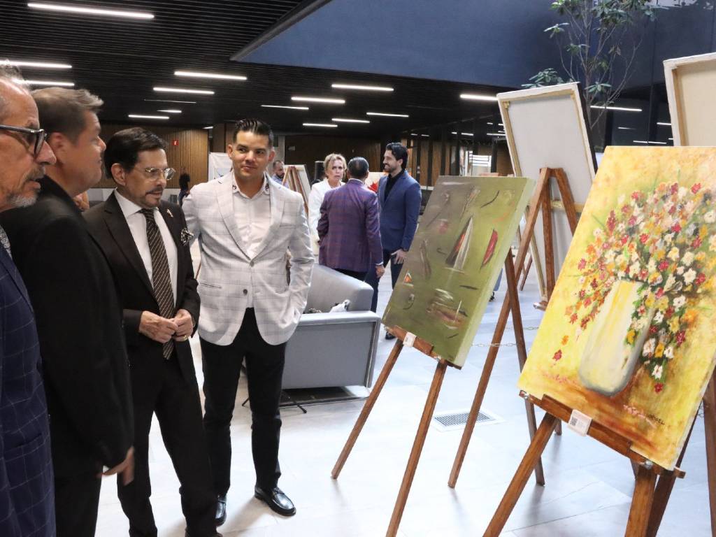 Pepillo Origel presenta en Puebla su primera exposición de pintura “Arte es Origel"