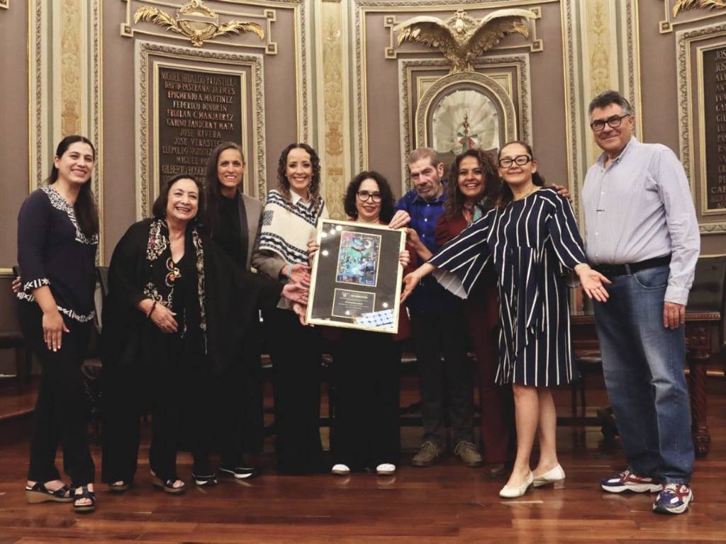 Entregan en el Congreso del Estado la Presea “Manuel Reigadas” a la escritora Amaranta Leyva